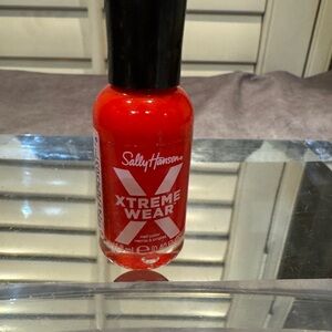 Sally Hansen Xtreme Wear Red Nail Polish‎ Pino Punk